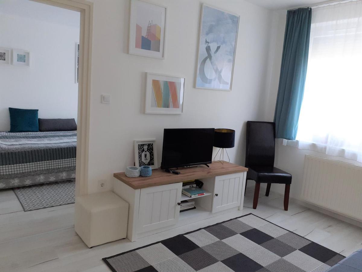 Appartement Nelli Apartman à Keszthely Extérieur photo