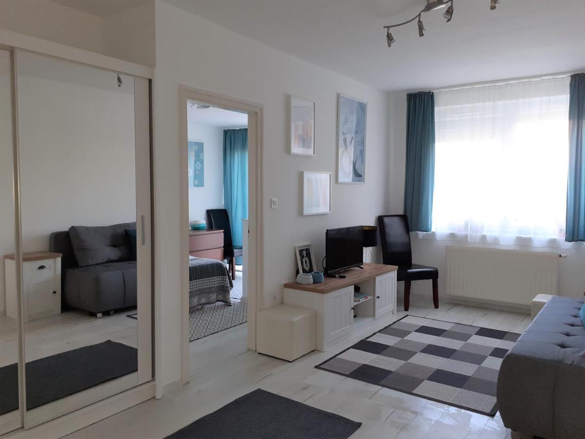 Appartement Nelli Apartman à Keszthely Extérieur photo