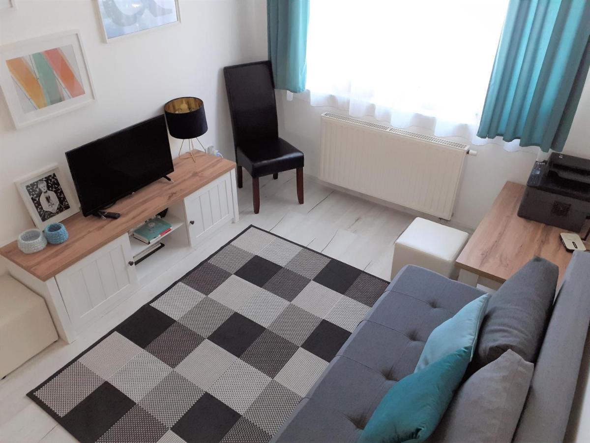 Appartement Nelli Apartman à Keszthely Extérieur photo